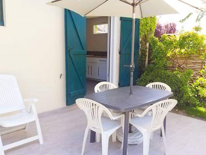 Gîte pour 5 personnes, avec piscine et terrasse