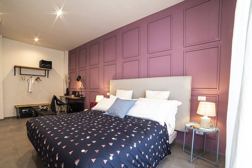 Double/twin room with private bathroom near Pescara airport in Pescara, Adriatic Coast Abruzzo