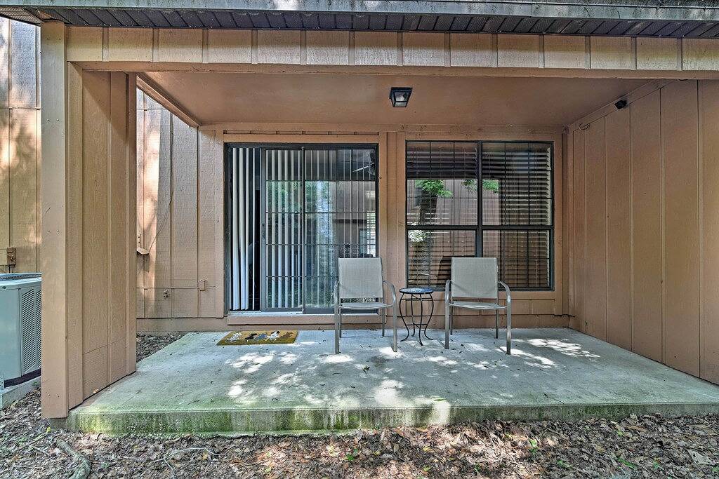 Aktualisiertes Gainesville Townhome mit Pool ~ 3 Mi. bei Uf! in Gainesville, Alachua County