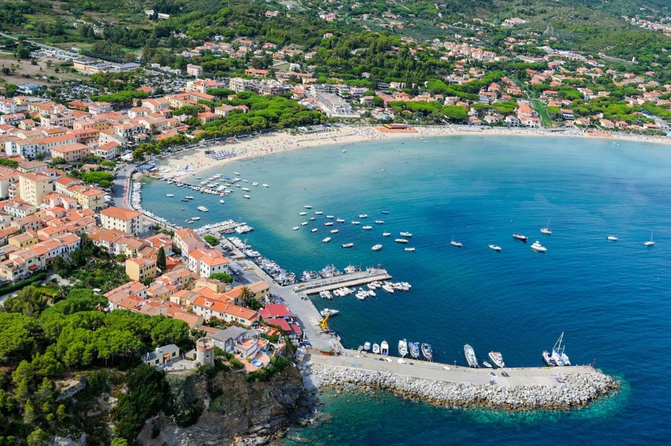 Entire vacation apartment, La Fontana 23 in Spiaggia di Marina di Campo, Marina di Campo