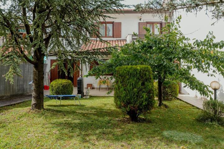 Villa per 5 persone, con Balcone e Terrazza nonché Giardino e Panorama in Carso