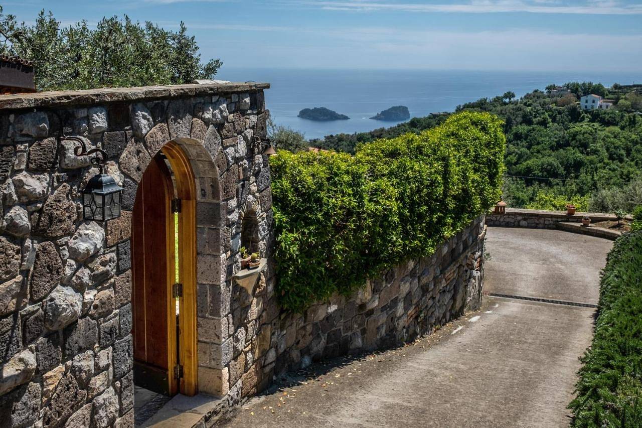 Three-Bedroom Villa in Colli di Fontanelle, Sant'Agnello