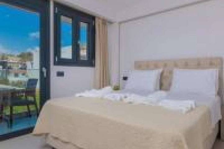 Διαμερίσματα διακοπών για 4 άτομα, με μπαλκόνι στη Ζάκυνθο (πόλη)