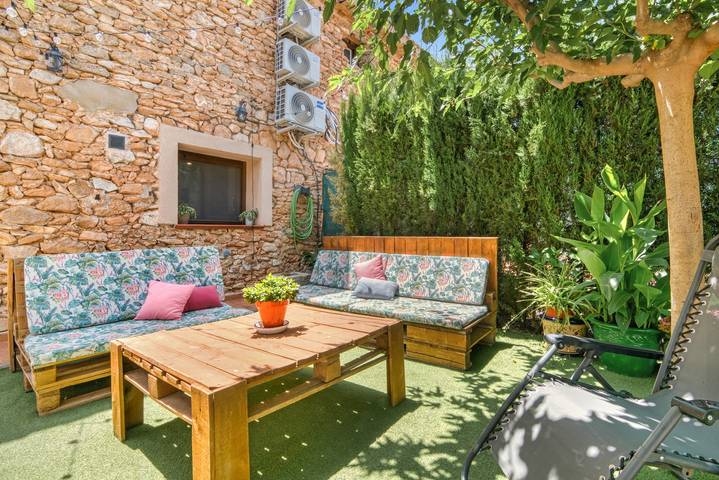 Holiday Home 'Casa La Pedania' with Private Pool, Wi-Fi and Air Conditioning in Beneixama, Alicante Inland