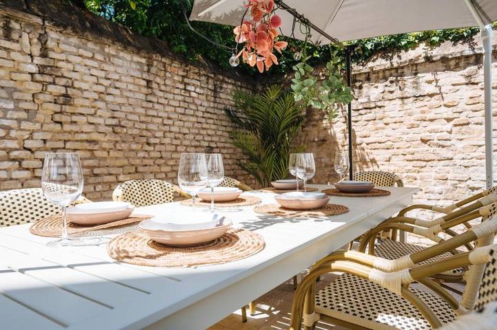 Casa rural para 12 personas, con Balcón y Terraza además de Jardín y Piscina en Tomares - 2