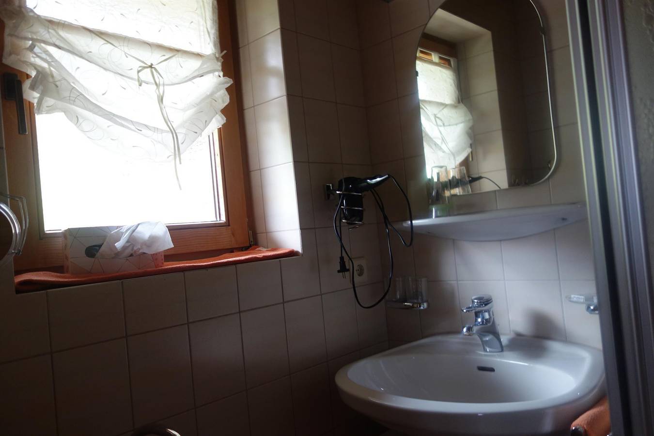 Einzelzimmer, Dusche, Wc, Nord in Alpbach, Kaisergebirge