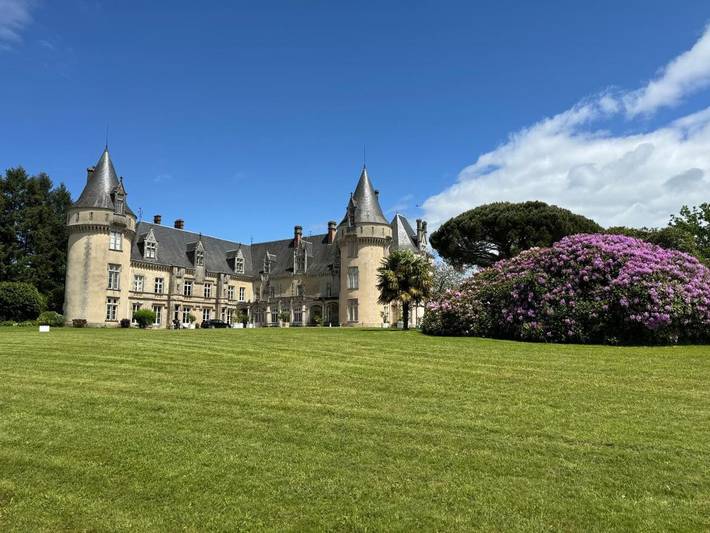 Chambre d’hôte pour 2 personnes, avec terrasse ainsi que jardin et vue