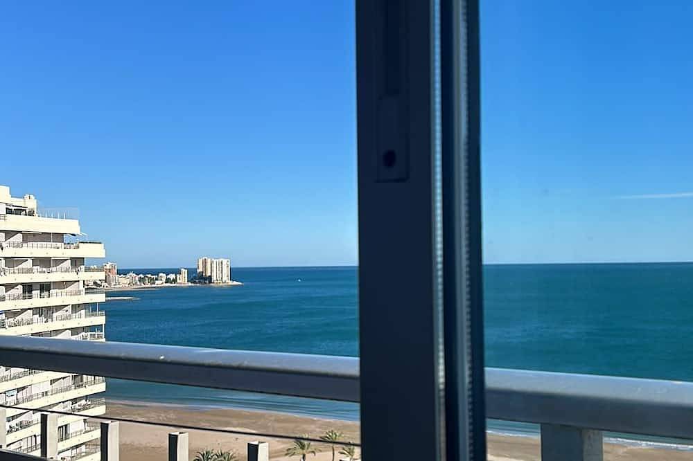 Entire apartment, Cozy apartment in first line of beach. in Cullera, Costa de Valencia