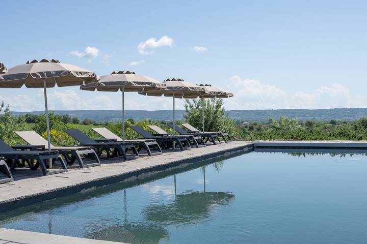 Location de vacances pour 5 personnes, avec Jardin en Ardèche