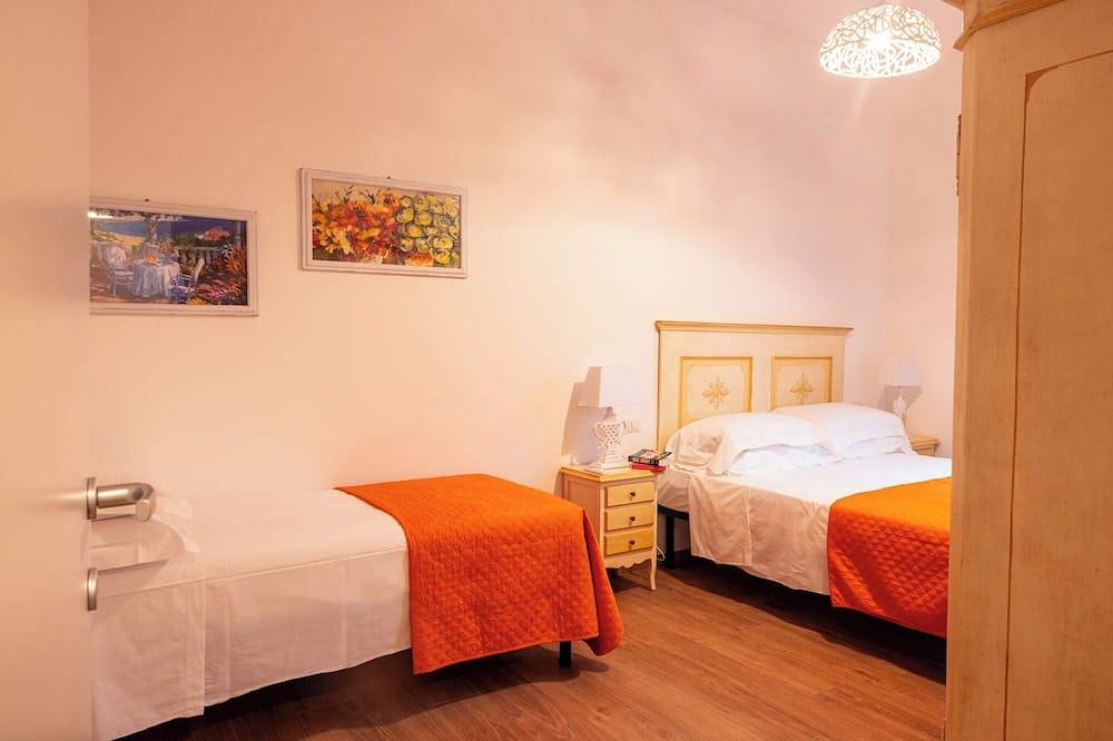Apartamento entero, Alessandro Holiday House - Merlot house with mini-pool in the center of Greve in Greve In Chianti, Chianti