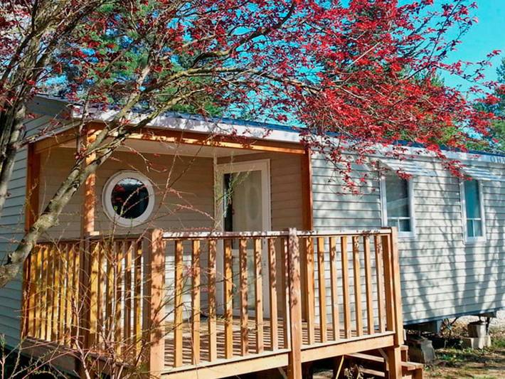 Mobil home pour 2 personnes, avec terrasse et piscine, animaux acceptés à Collias - 3