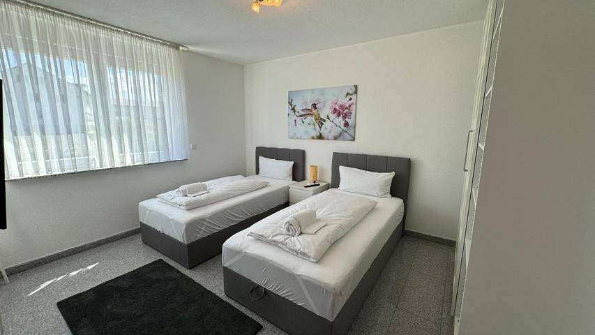 Ferienwohnung für 8 Personen, mit Balkon und Terrasse sowie Ausblick in Niestetal - 4