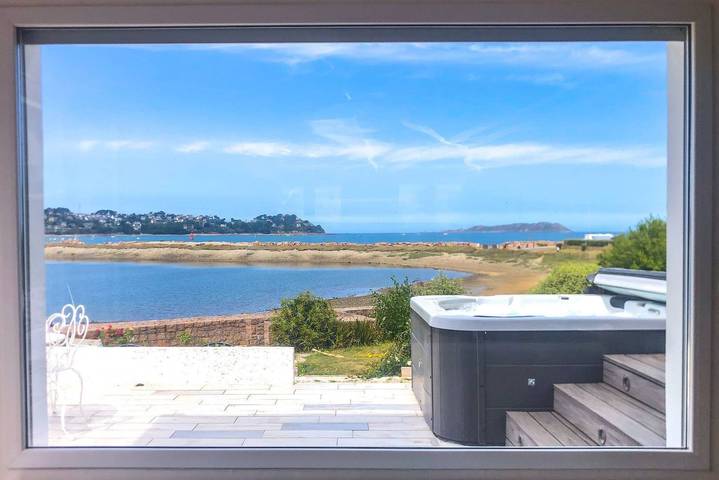 Location de vacances pour 6 personnes, avec jardin ainsi que jacuzzi et sauna, adapté aux familles à Louannec - 3