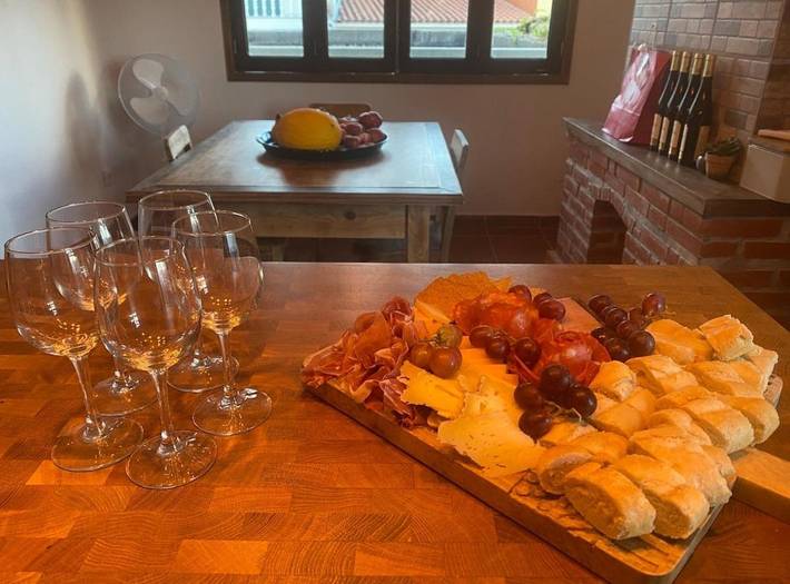 Casa rural para 18 personas, con Balcón y Terraza además de Jardín y Piscina en Espadanal - 2