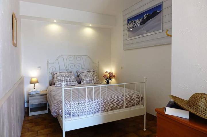 Gîte pour 4 personnes, avec terrasse et jardin à Campagne (homonymie) - 2