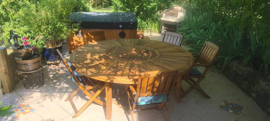 Location de vacances pour 3 personnes, avec sauna et jardin ainsi que terrasse et jacuzzi dans Souleuvre-en-Bocage - 2