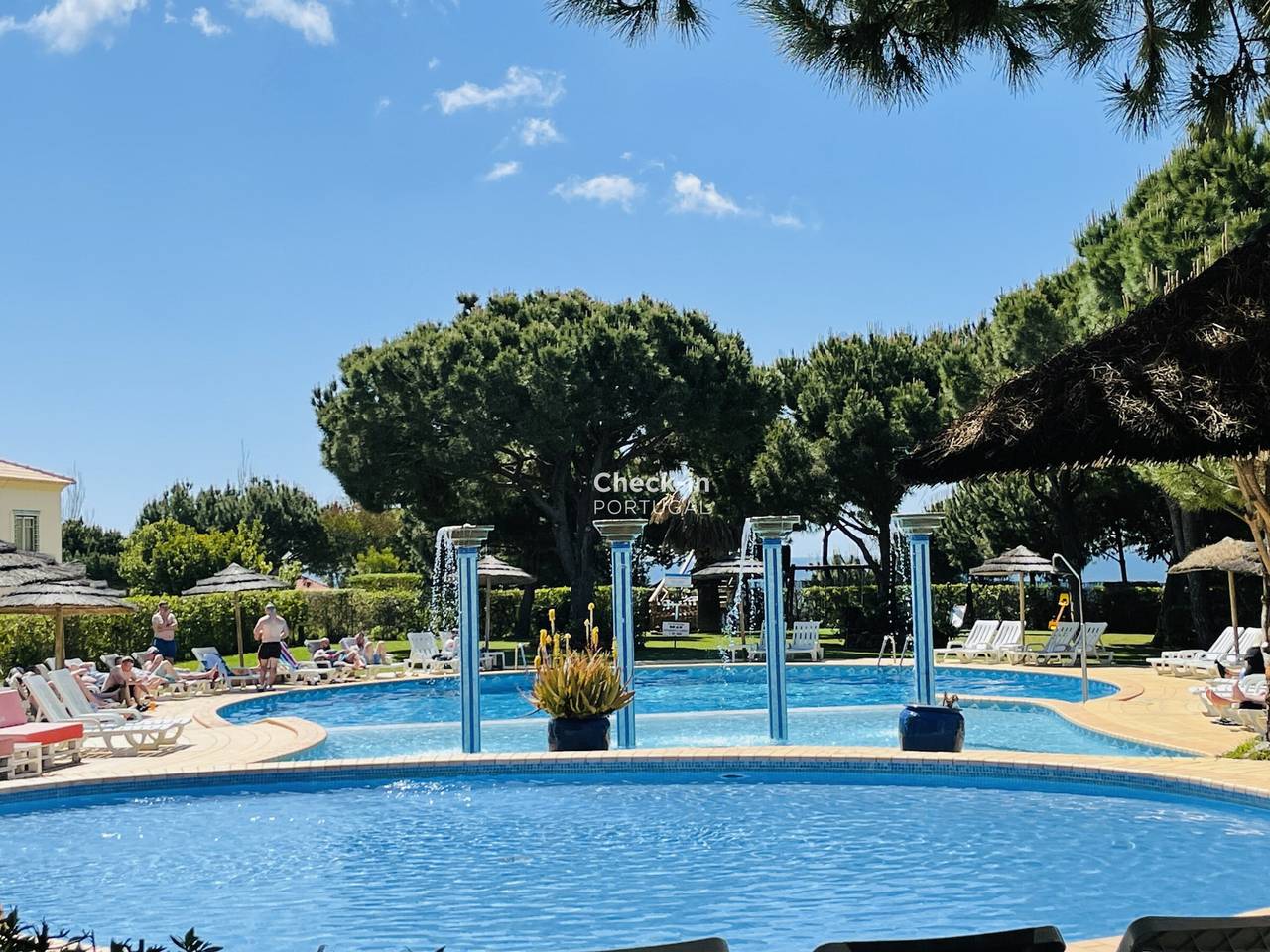 Apartamento inteiro, Apartamento de férias para 6 pessoas com piscina in Praia da Oura, Albufeira