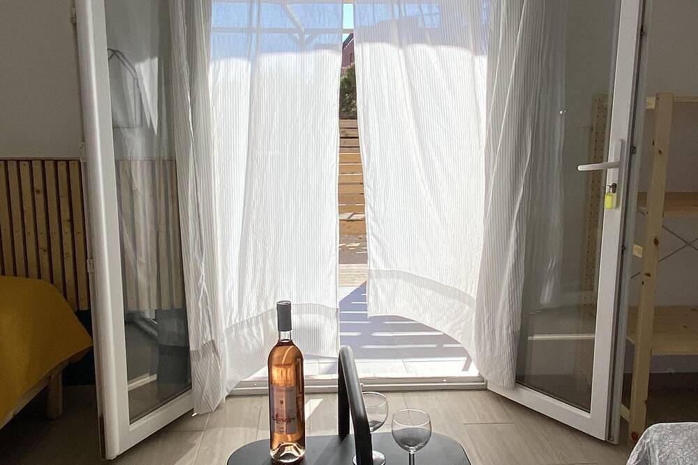 Ganze Wohnung, Studio-Ensuite mit Dusche-Meerblick in La Capte, Hyeres