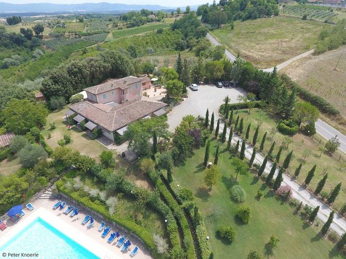Chambre d’hôte pour 2 personnes, avec Terrasse et Jardin ainsi que Piscine et Vue à San Gimignano