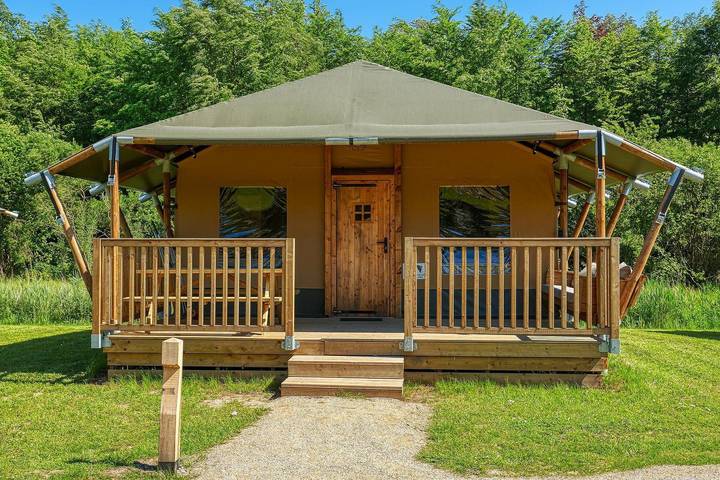 Ferienhaus für 6 Personen, mit Balkon und Pool in Flevoland