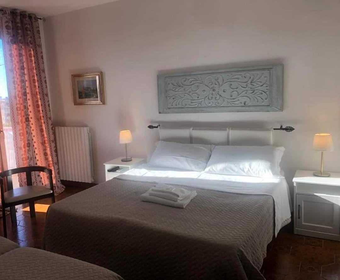 Triple Room with Private Bathroom in Rocca San Giovanni, Provincia di Chieti