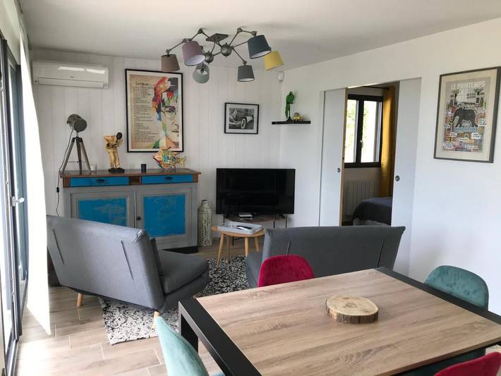 Location de vacances pour 2 personnes, avec terrasse et jardin à Saint-Simon-de-Bordes