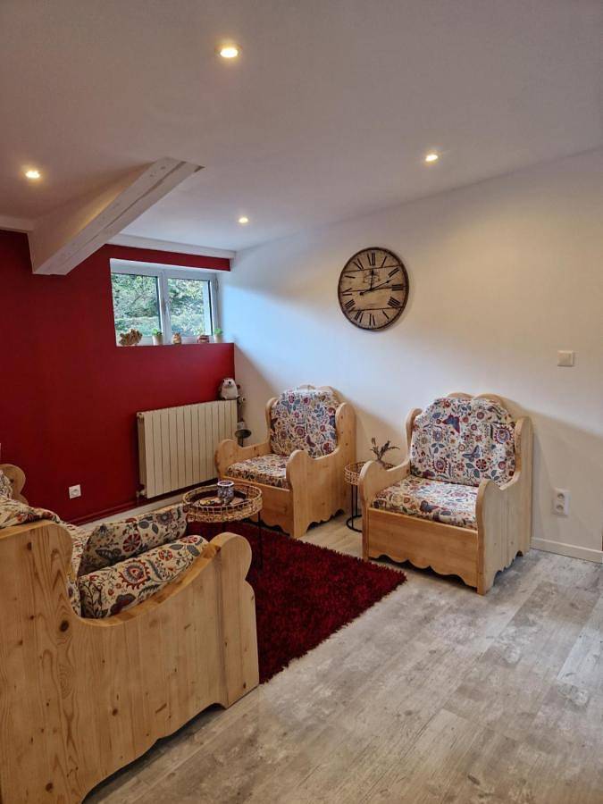 Gîte pour 5 personnes, avec terrasse et vue à Asperjoc - 4