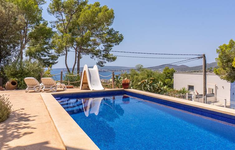 Apartamento con vistas al mar y piscina: a 2 km de la Playa de s'Hostalet in Bendinat, Calvià