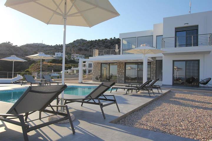 Chambre d’hôte pour 2 personnes, avec vue ainsi que piscine et jardin