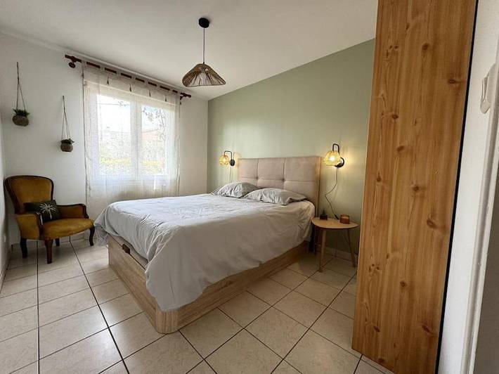 Gîte pour 2 personnes, avec Terrasse ainsi que Jardin et Vue à Livron-sur-Drôme