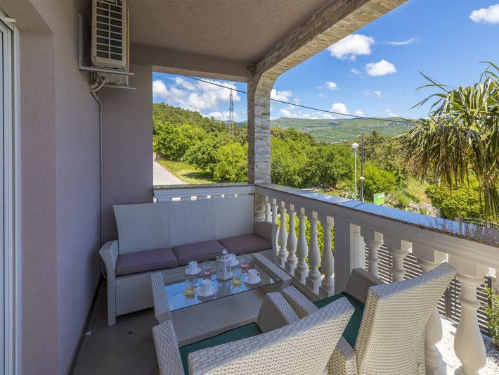 Villa für 12 Personen, mit Kinderpool und Pool sowie Garten, mit Haustier in Crikvenica - 2