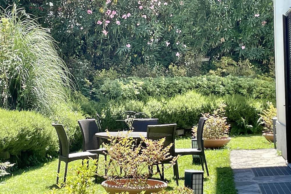 Entire apartment, Next to the lake! Parking, garden, Dog welcome! in Bellagio, Comune di Bellagio