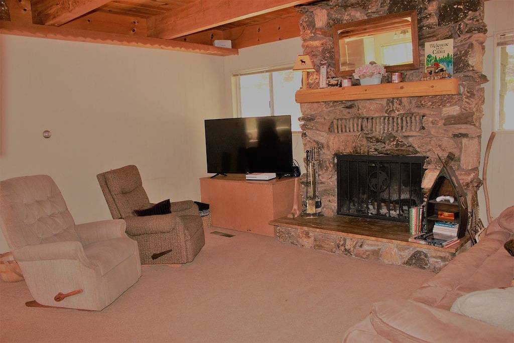 Sequoia Forest Cabin—Lake & River—Ski, Raft, Hike, Bike and More in Sequoia National Park