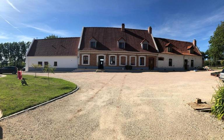 Location de vacances pour 8 personnes, avec Terrasse ainsi que Jardin et Vue à Gouy-Saint-André