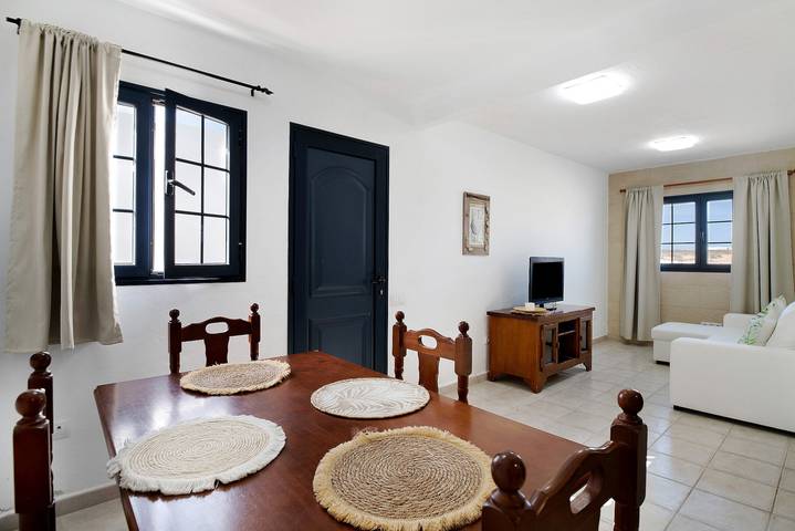 Ferienhaus „Cabo“ mit Meerblick und privater Terrasse in Playa del Salado (La Graciosa), La Graciosa