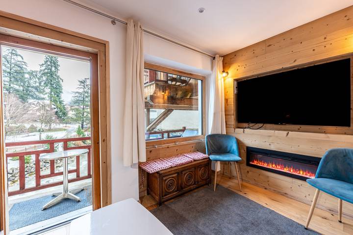 Entire apartment, Apartment "La Source" with Mountain View, Balcony, and Wi-Fi in Brides-les-Bains, Massif de la Vanoise