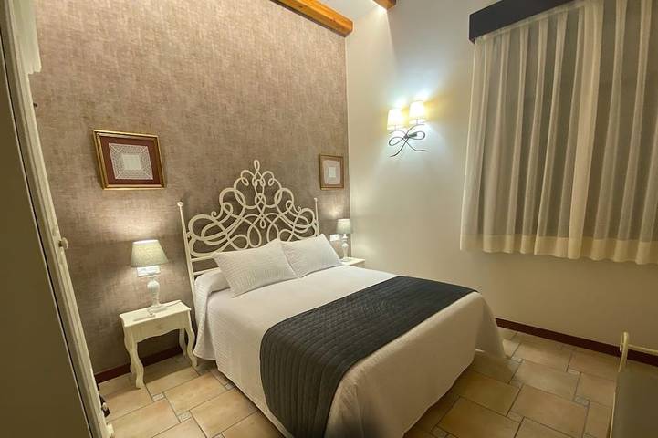 Roomtype in Marina Rossell, Parc Natural de la Tinença de Benifassà
