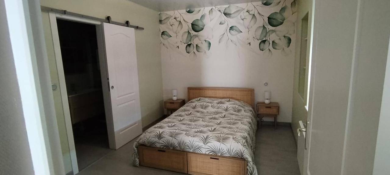 Appartement entier, Apartment in Saint-Didier-sur-Chalaronne, Région de Bourg-en-Bresse