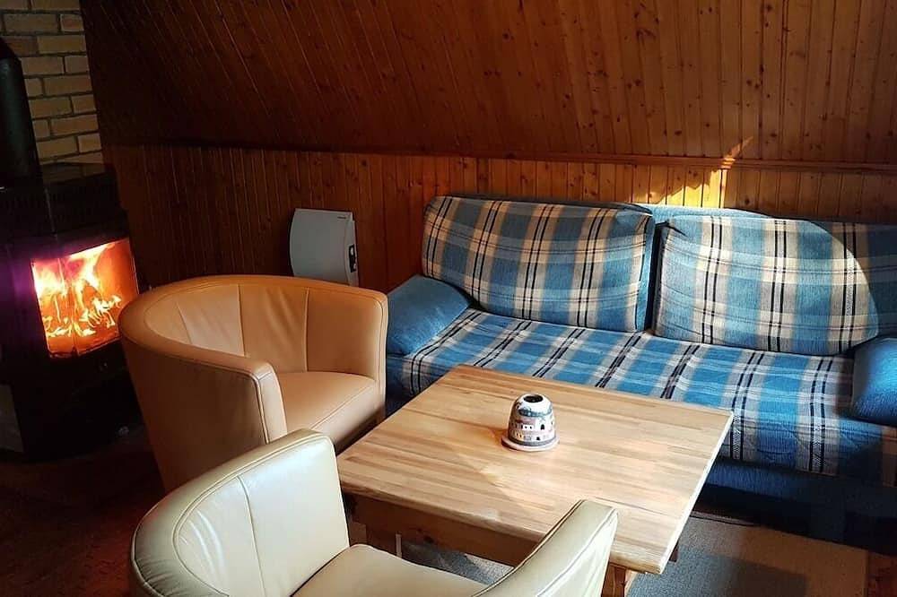 Freistehende Finnhütte am Lübbesee mit Balkon, Terrasse und Garten in Ahrensdorf in Milmersdorf, Barnimerland Region