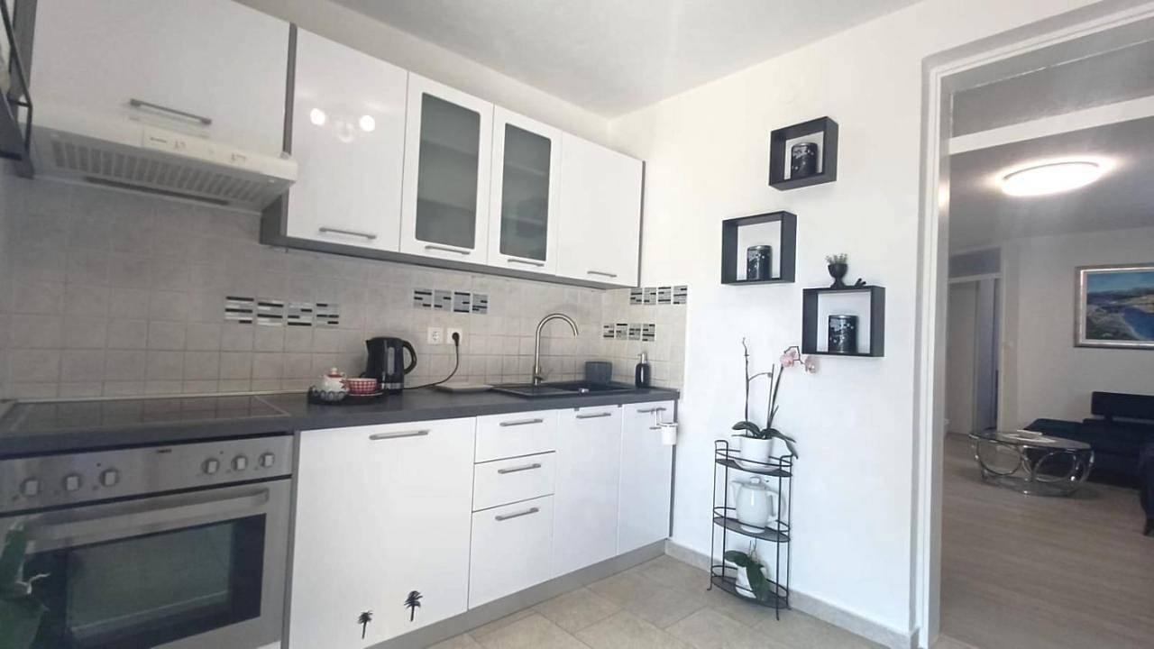 Ganze Wohnung, Lovely Apartment Marina Blue in Pinezici, Krk