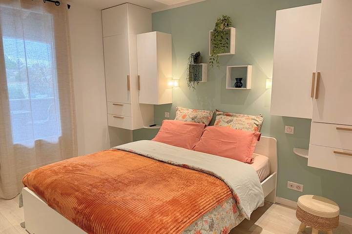 Apartamento entero, L’Impasse d’un Instant • 8 min from Aix • Parking • Terrace • Wifi in Venelles, Region de Aix-en-Provence