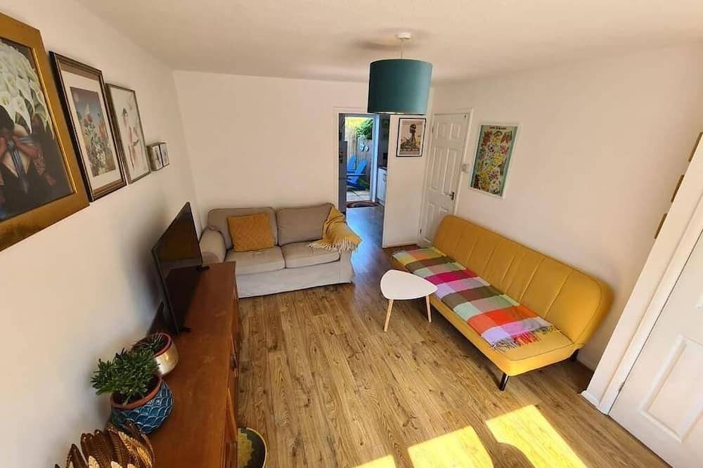 Two minutes walk from beach. Located on quiet pathway. Dogs welcome. in Camber Sands, Camber