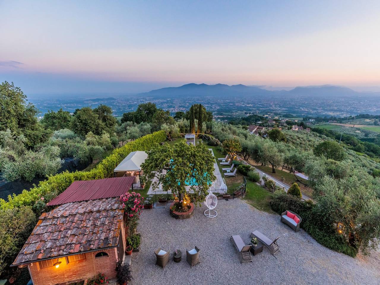 Villa con piscina e vista sui vigneti in Capannori, Provincia di Lucca