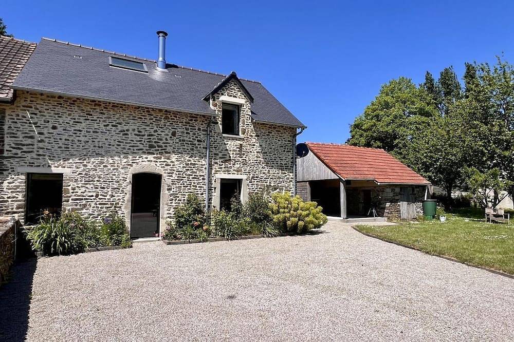 Charmante maison normande avec jardin près des plages in Canville-la-Rocque, Région de Coutances