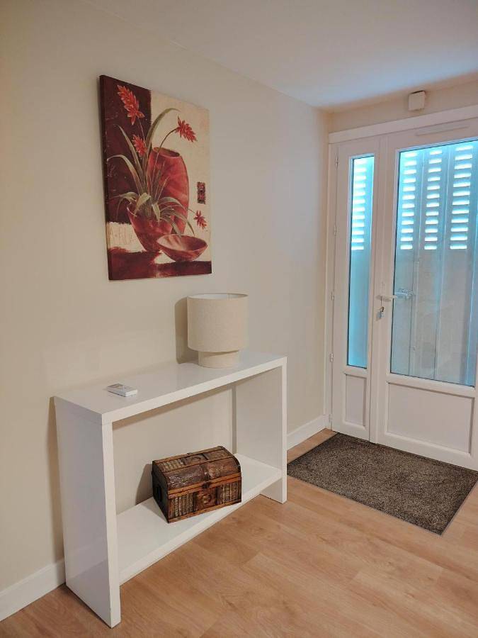 Location de vacances pour 6 personnes, avec Terrasse ainsi que Jardin et Vue à Trélissac - 4