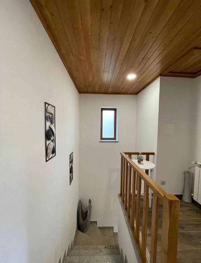 Maison de campagne pour 3 personnes, avec vue ainsi que jardin et vue sur le lac, animaux acceptés dans Castro Daire - 4