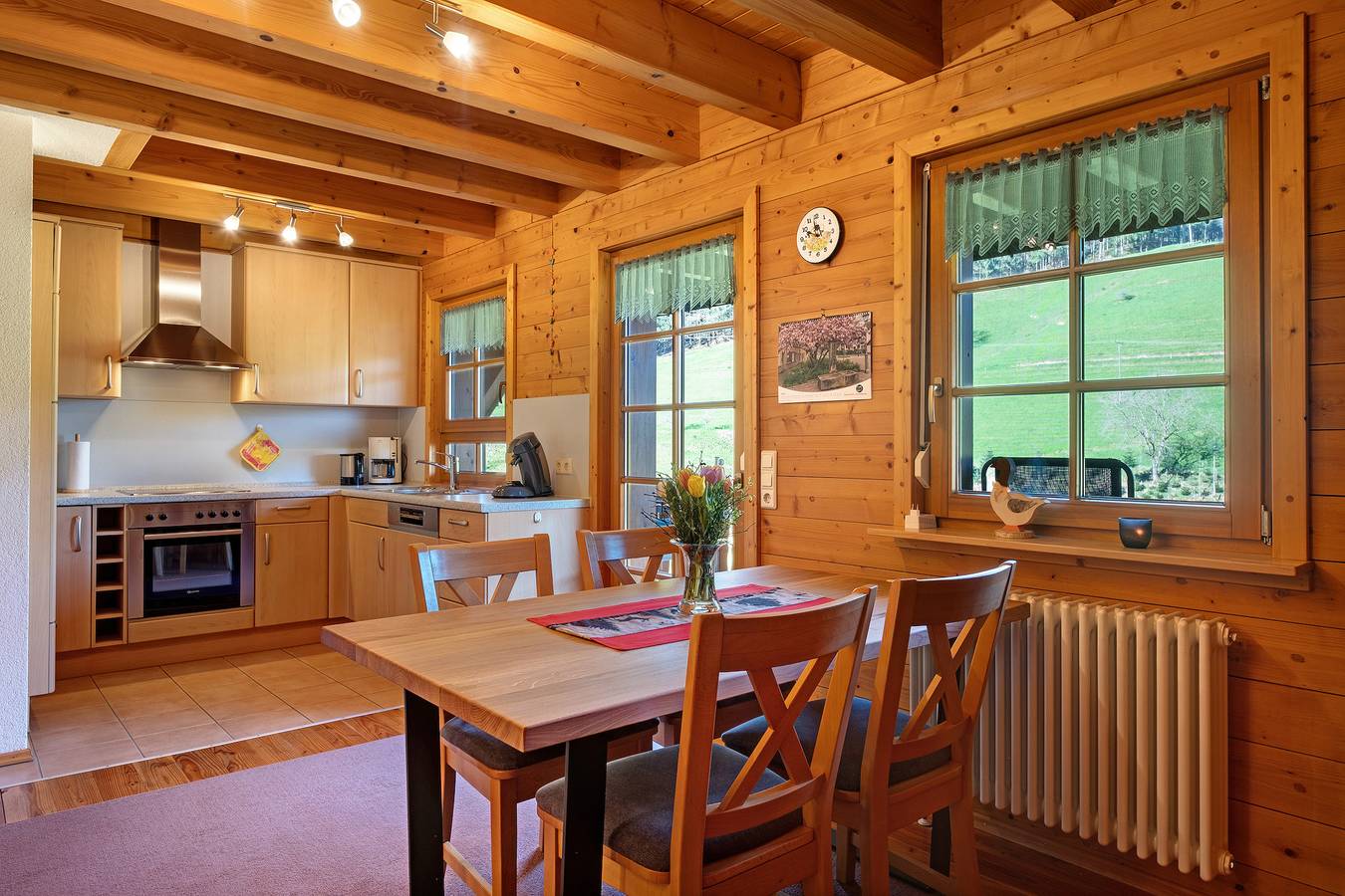 Apartamento entero, Apartamento 'Talblick' con vistas a la montaña, terraza compartida y Wi-Fi in Mühlenbach, Selva Negra Central