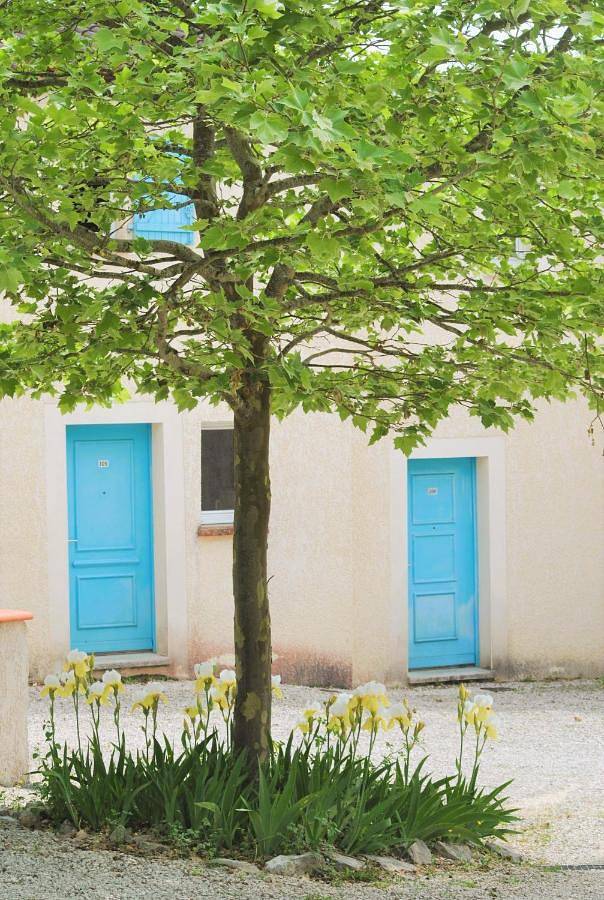 Parc de vacances pour 8 personnes, avec piscine ainsi que terrasse et jardin dans le Lot - 4