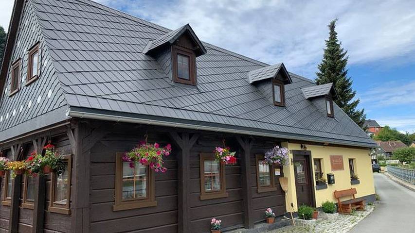 Ferienhaus für 5 Personen, mit Terrasse und Whirlpool sowie Sauna, mit Haustier