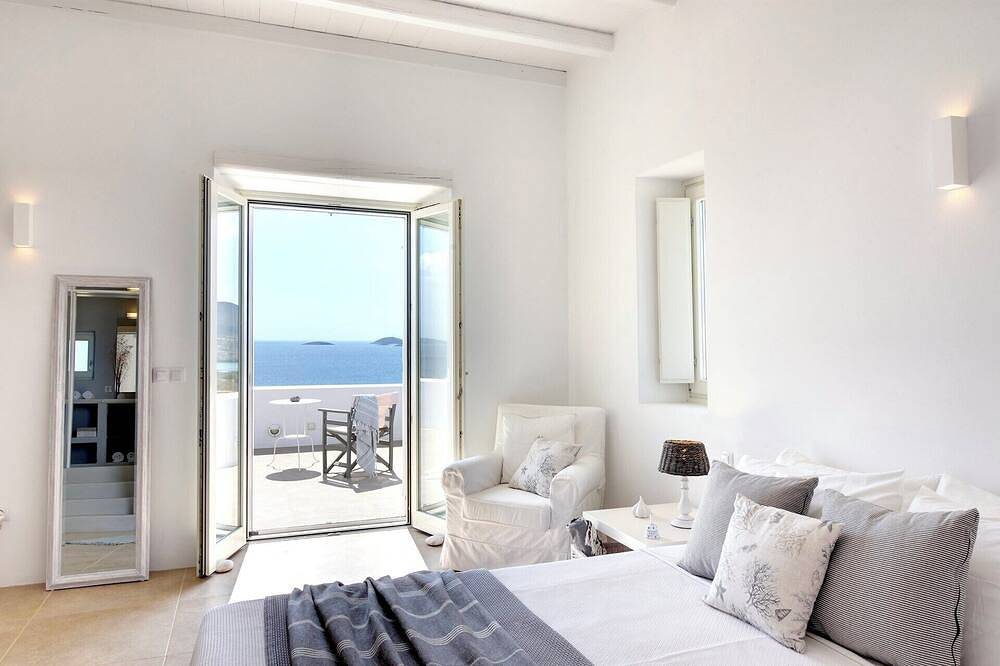 Yvoni - Nueve Habitaciones Villa, Capacidad 18 in Unidad Regional de Paros